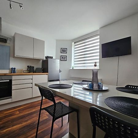 Guest House - Close To All Amenities 北安普敦 外观 照片
