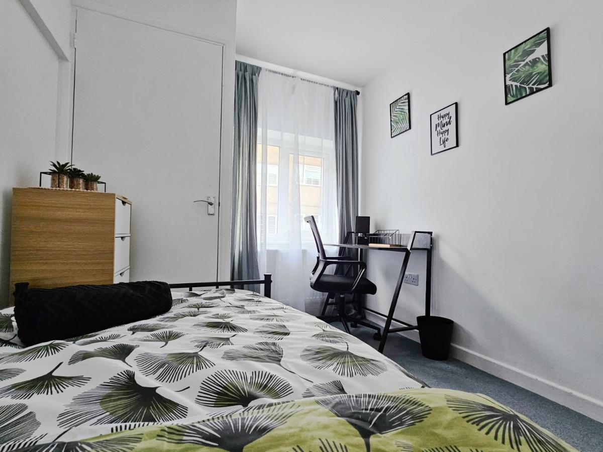 Guest House - Close To All Amenities 北安普敦 外观 照片